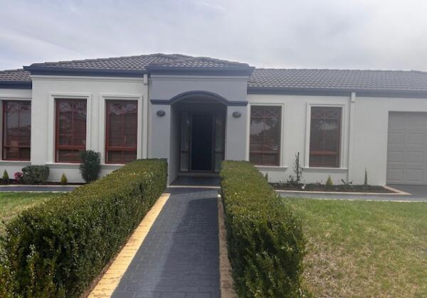 Exterior Painting in Tarneit by Seaview Painting Services